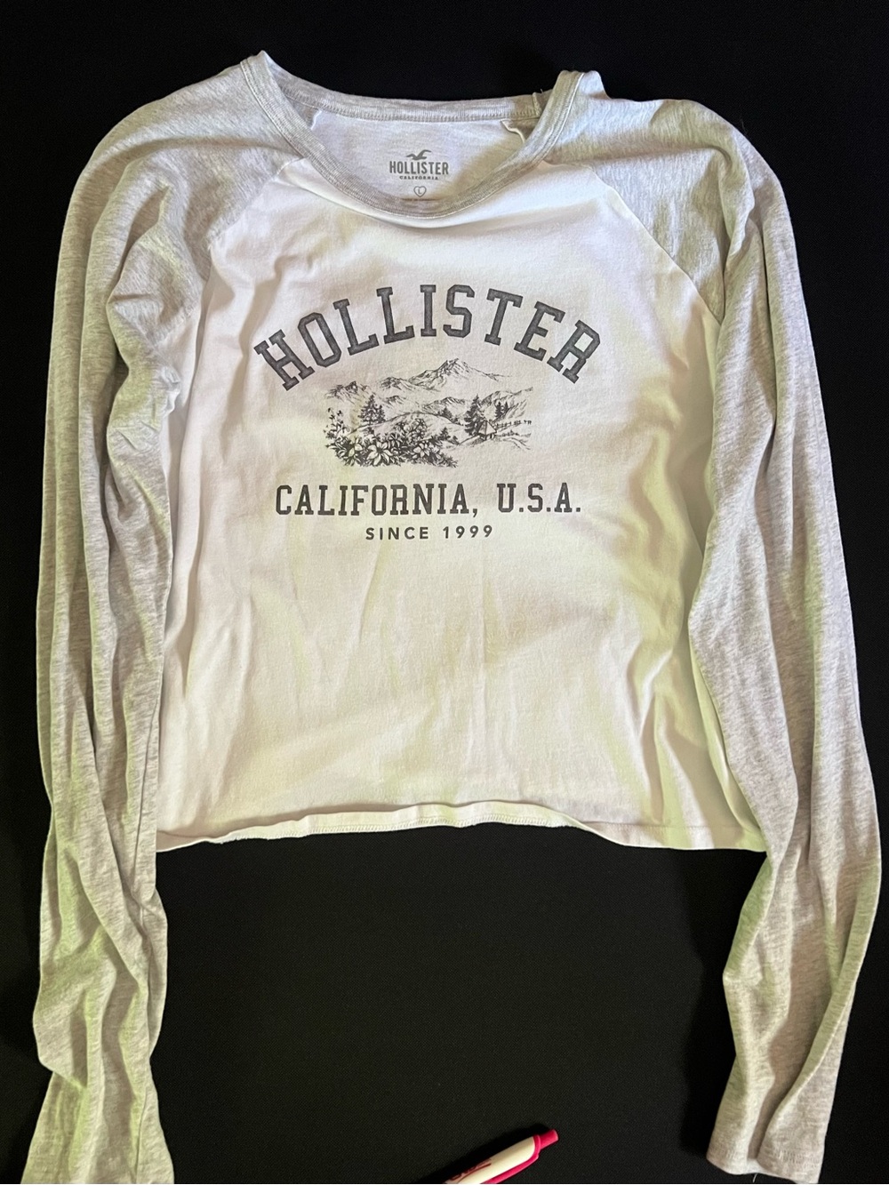 Hollister White Body Light Gray Raglan Logo Long Sleeve Tee
